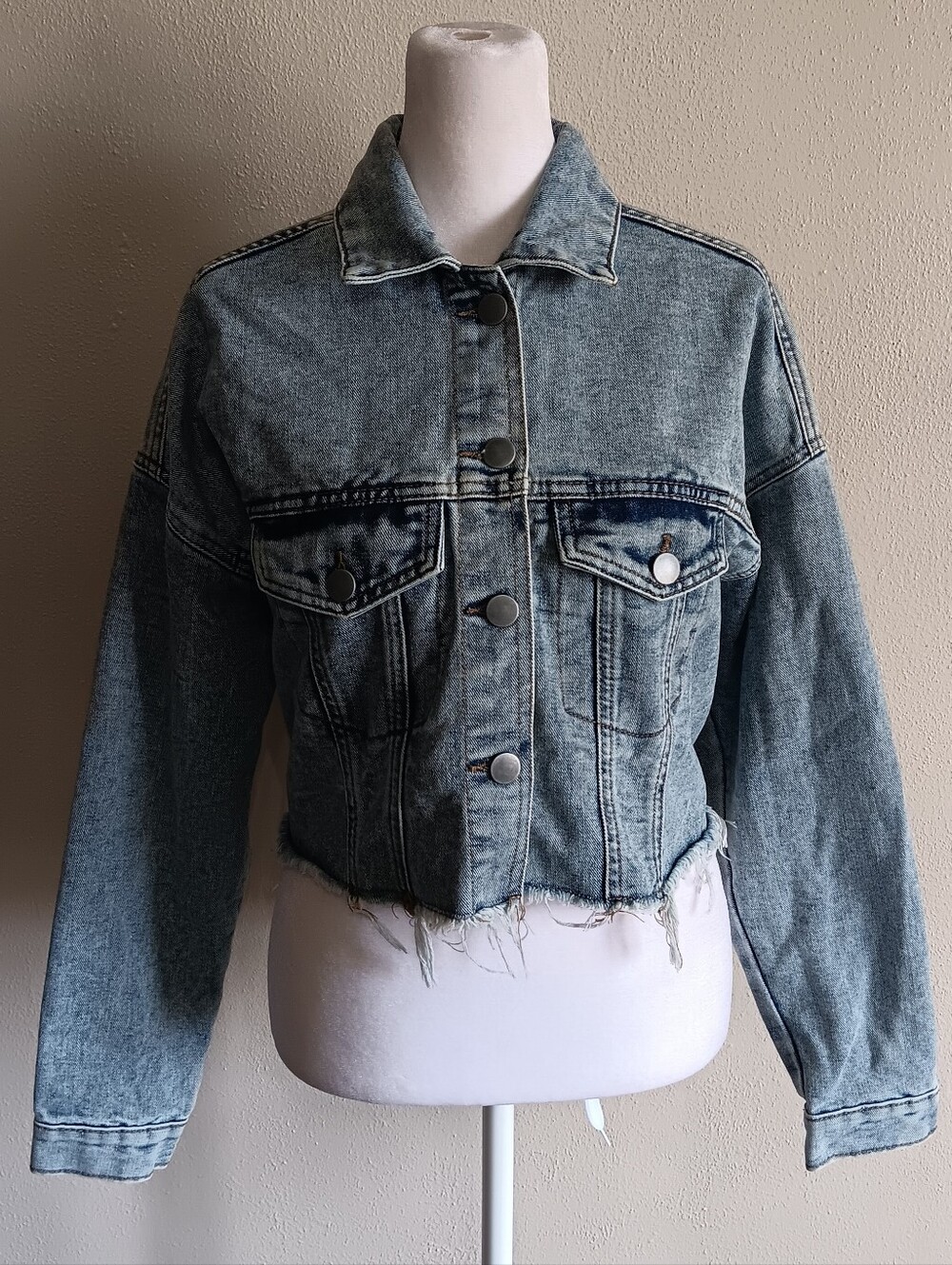 Cropped Light Wash Blue Cotton Denim Fringe Jacket, Blu Edit, Womens Size Small